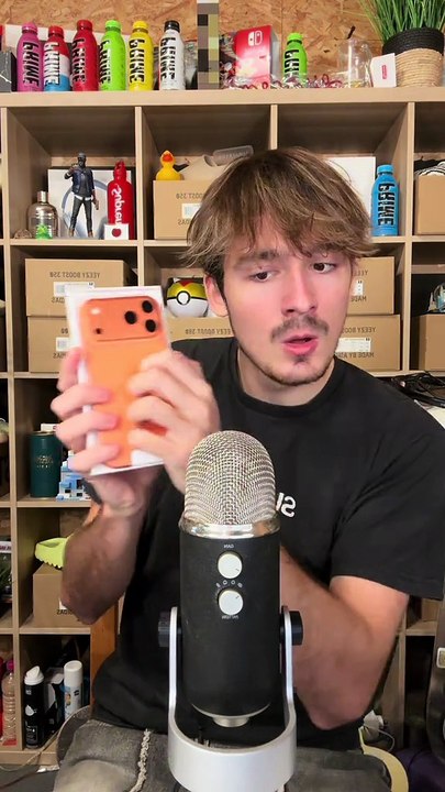 ASMR unboxing IPhone 17 pro max