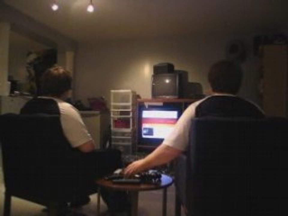 2 Guys 1 Cup
