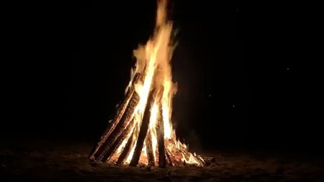 Fireplace Noise 🔥 Cozy Crackling Fire Sounds for Deep Sleep (No Music) Relaxing Fireplace Ambience | 8 Hours Crackling Fire for Sleeping