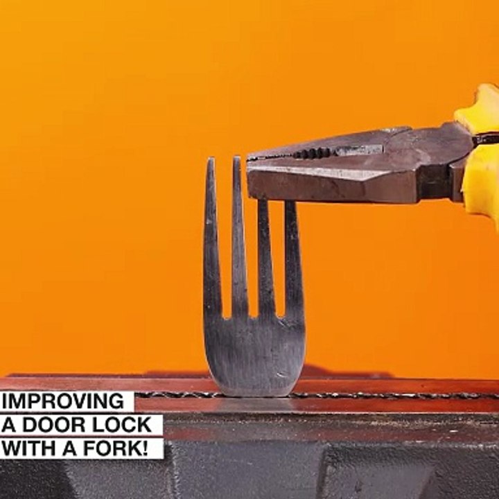 Genius idea for an improvised door lock using a fork! 🙌