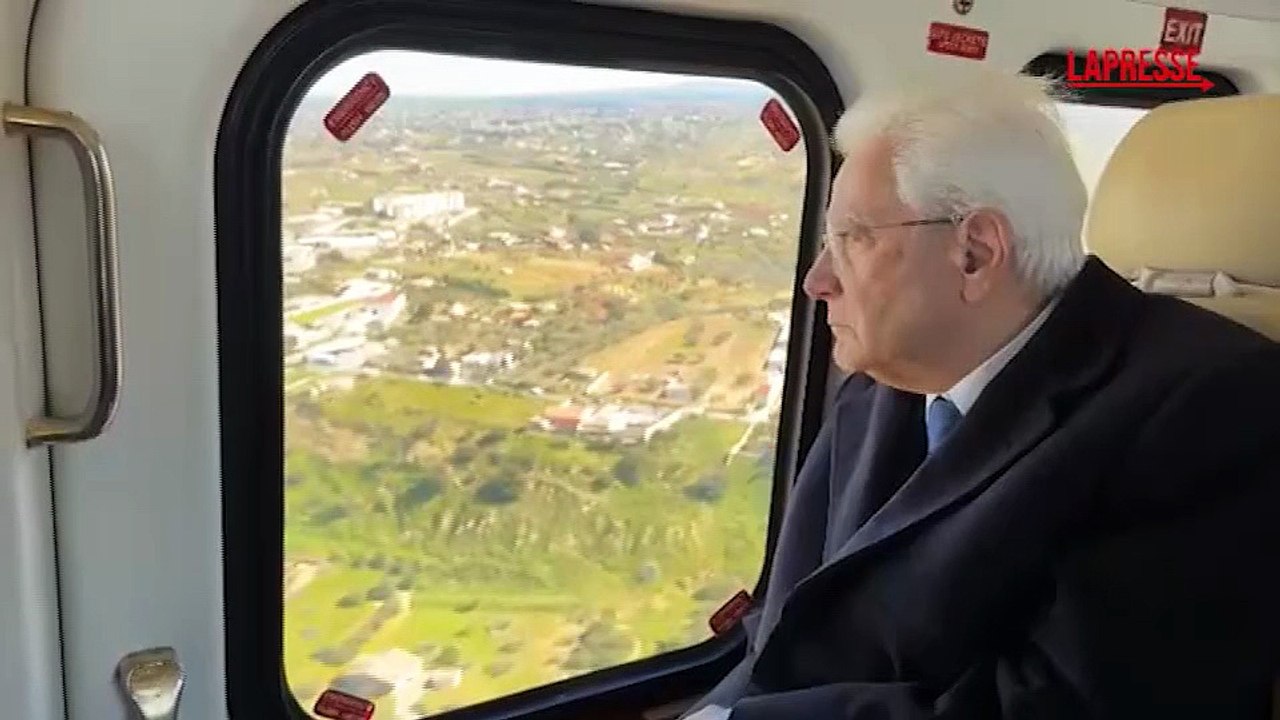 Mattarella a Niscemi, il sorvolo in elicottero del presidente