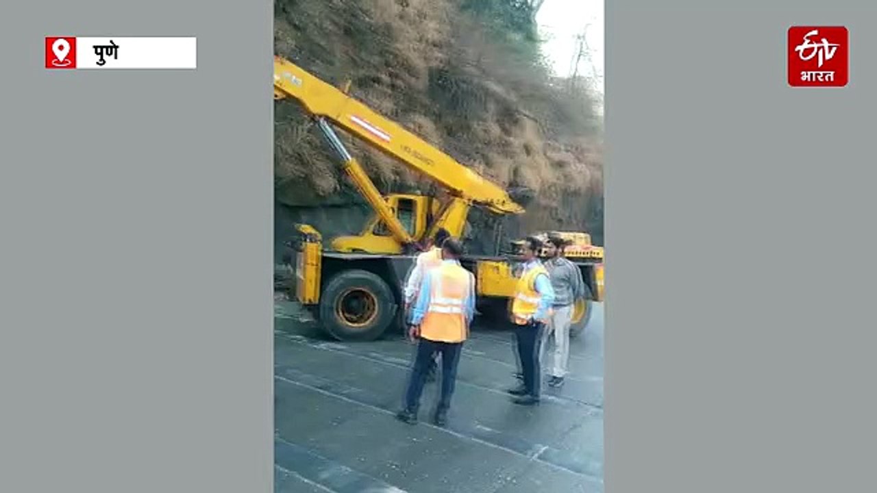 पुणे-मुंबई द्रुतगती मार्गावर गॅस टँकरचा अपघात; चालकाच्या धाडसाने अनर्थ टळला