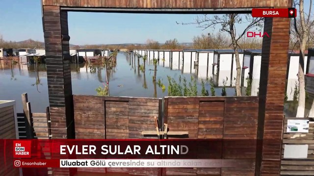 Bursa'da Uluabat Gölü çevresinde su altında kalan evler dronla görüntülendi