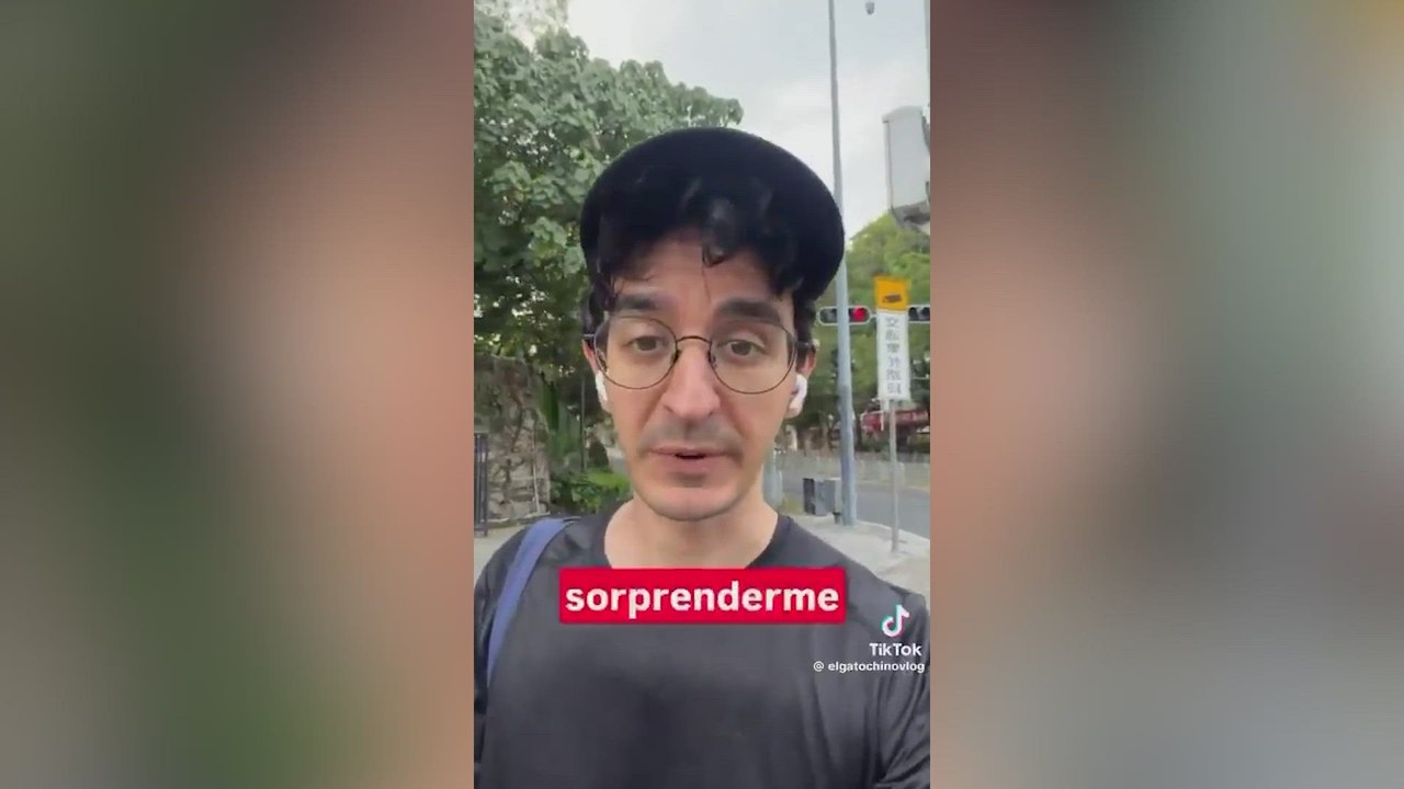 El invento del futuro de China para mantener limpia la ciudad que ha vuelto loco a un español