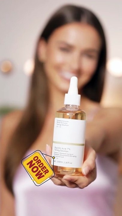 Skincare Demo: Using Glycolic Acid 7% Toner for Clear and Radiant Skin Appearance