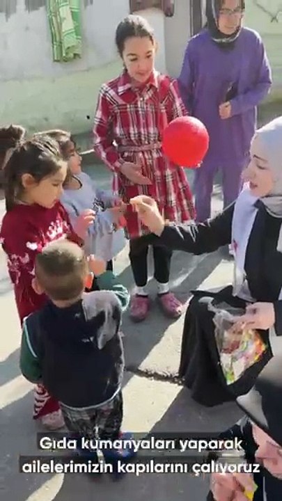 Ramazan'ın Bereketini Gönüllere Taşıyan Şefkat Eli: 'Önce İnsan Derneği'