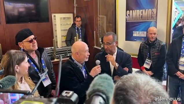 Sanremo, inaugurata all'Ariston opera luminosa dedicata a Pippo Baudo