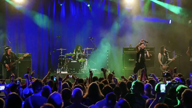 Cum On Feel The Noize (Slade cover) - Quiet Riot (live)