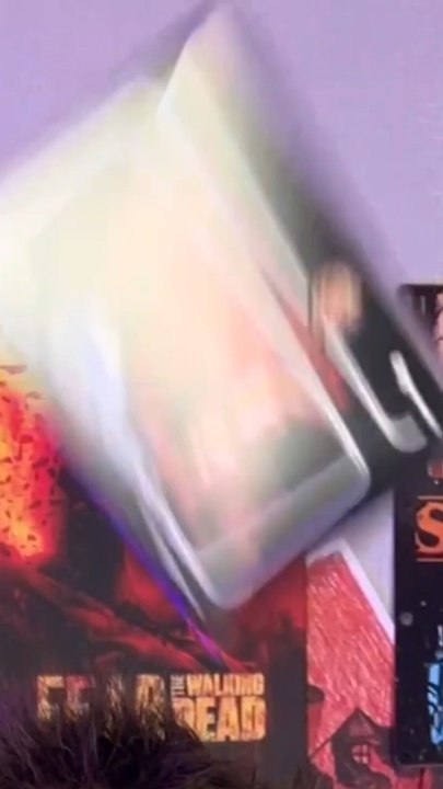 On ouvre une toute nouvelle box Stranger Things Topps !