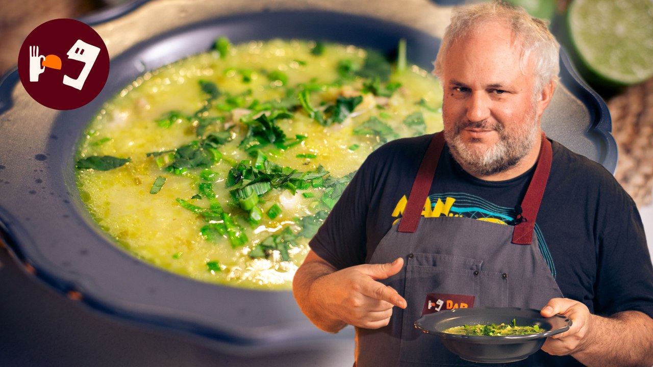 Sopa de Pollo con Cúrcuma y Jengibre