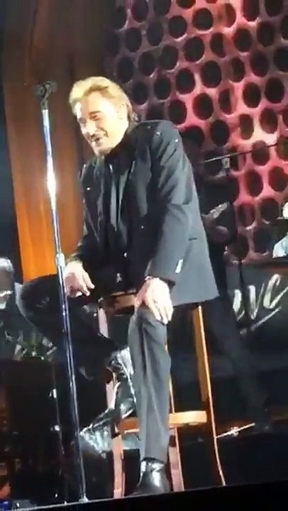 2017 – Johnny Hallyday – Les Vieilles Canailles – Et moi, et moi, et moi / Pas de boogie woogie (Toulouse, 28 Juin)