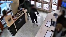Roma - Rapine armate in gioielleria e ufficio postale: arrestati due uomini (24.02.26)