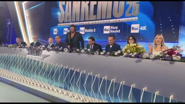 Sanremo, Conti scherza: Yaman più abbronzato ma vinco sul fisico