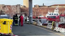 Tragedia in porto a Livorno: si ribalta una pilotina: un morto