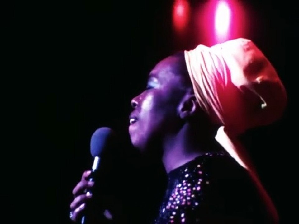 Roberta Flack - Killing Me Softly With His Song (Official Video)