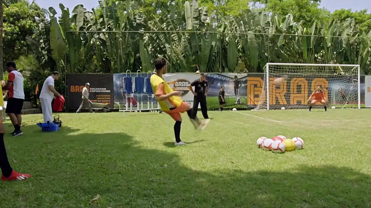 15. Amor Sin Igual (Amor Sem Igual), en español