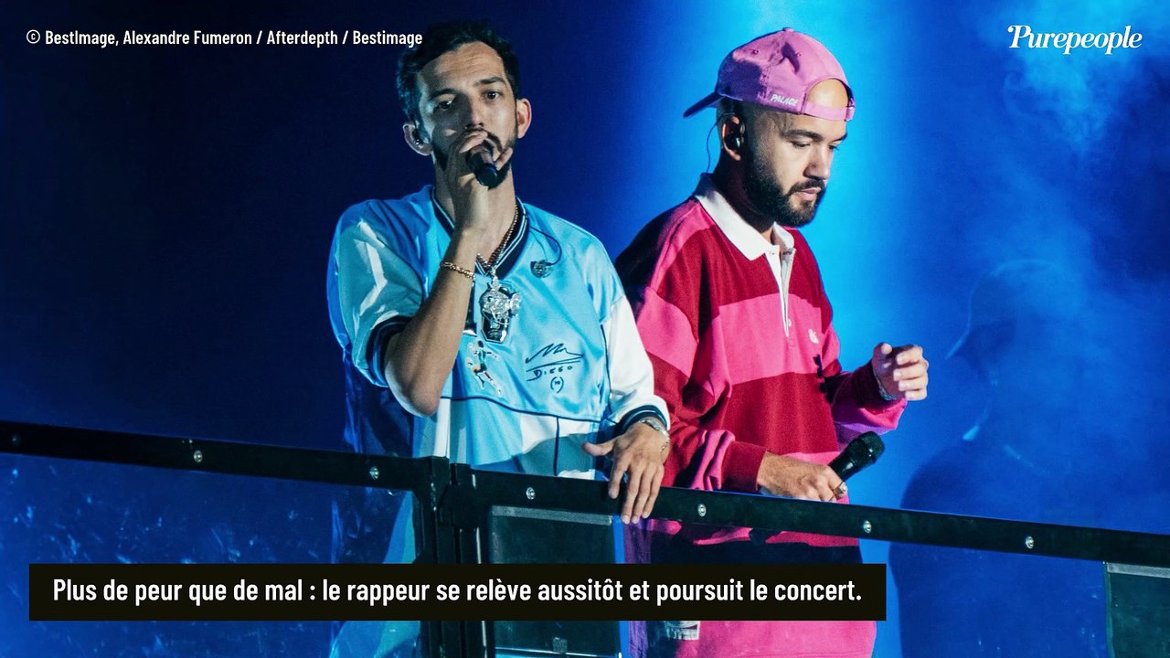 “Tous mes potes me chambrent” : Oli (Bigflo & Oli) perd l’équilibre en plein concert, l’artiste montre sa jambe marquée