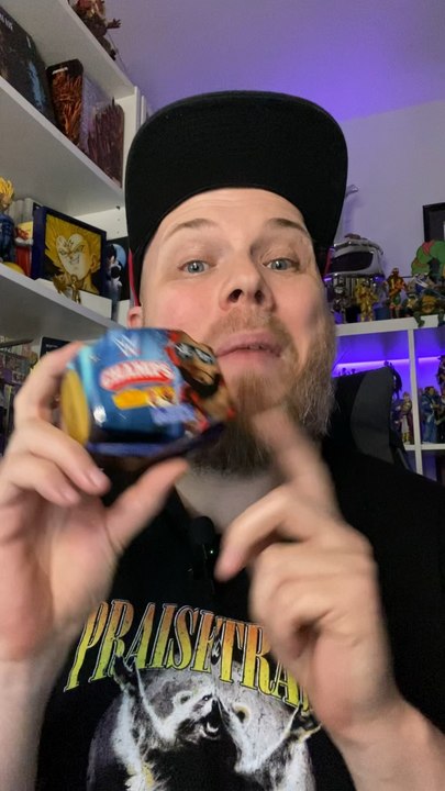 Unboxing WWE Champs