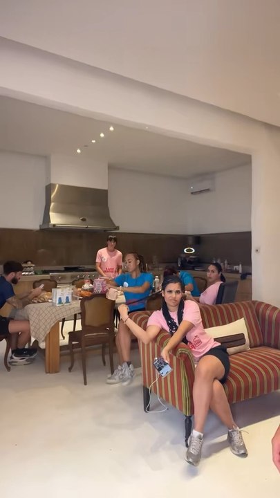 THE HOUSE ZIZOU VS ANIA 💙