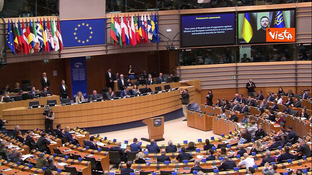 Zelensky: "Serve data certa per ingresso Ucraina in Ue"