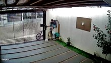 Câmera de segurança registra furto a residência no Jardim Veredas, em Cascavel