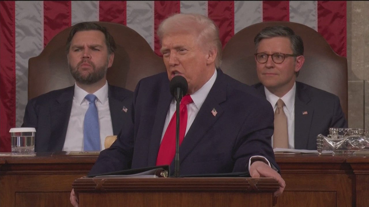 TOUCHING STATE OF THE UNION REUNION — VENEZUELAN FAMILY EMBRACES AGAIN