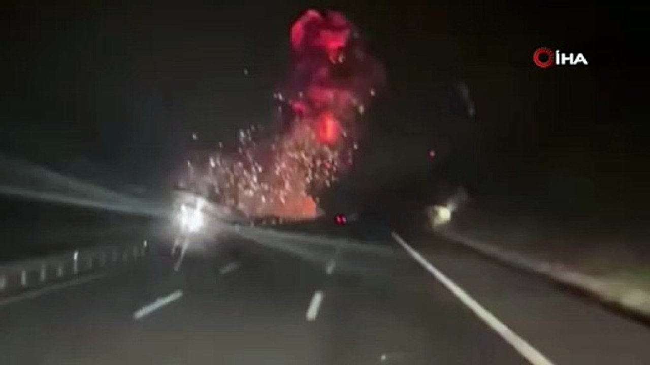 Balıkesir'de Pilot binbaşının şehit olduğu F-16 savaş uçağının düşme anı kamerada!