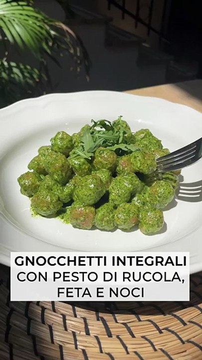 Gnocchi al pesto di rucola e noci: un'alternativa originale