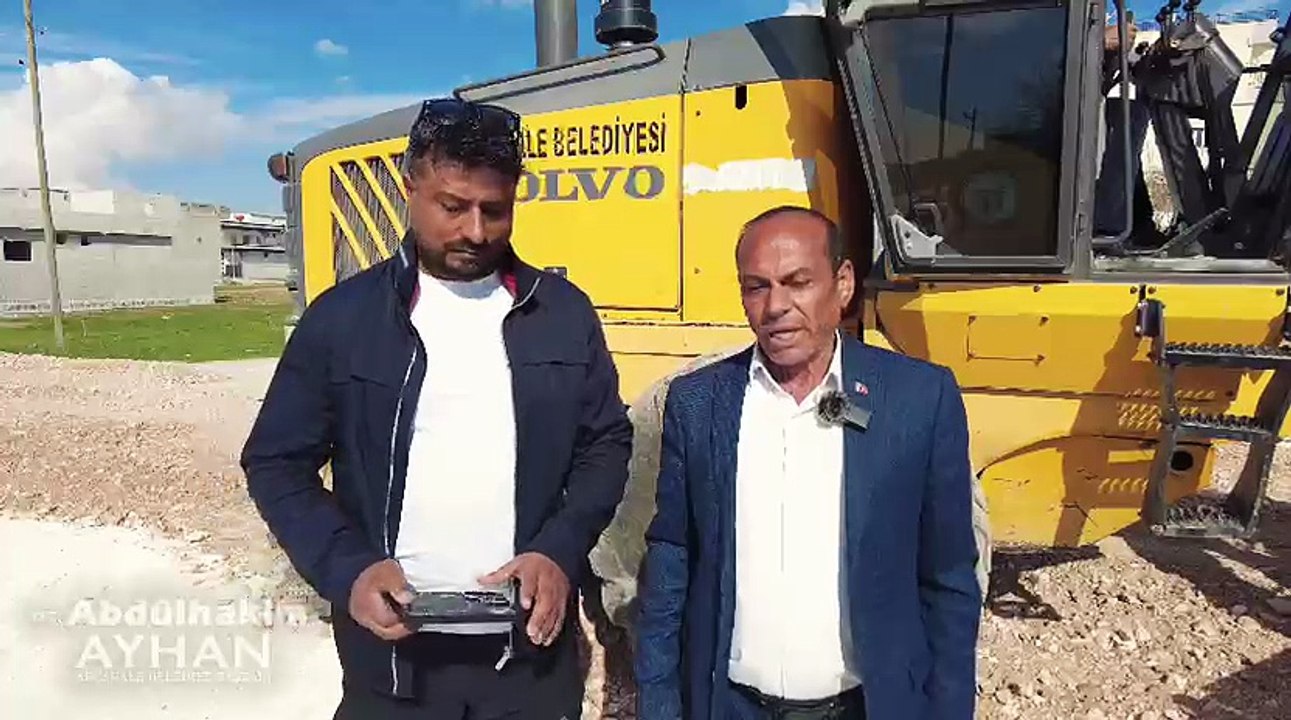 Akçakale Belediyesi Yol Çalışmalarına Hız Verdi