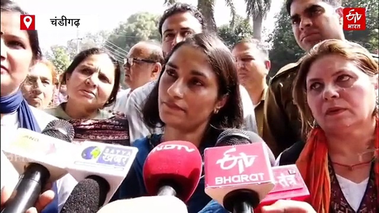 चंडीगढ़ में कांग्रेस का जोरदार प्रदर्शन, विधानसभा के घेराव की कोशिश, पुलिस ने भूपेंद्र हुड्डा समेत सभी को हिरासत में लिया