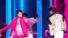 Aaron Kwok & Wang Yibo “Move It” Dance Showdown 🕺🔥 | Chinese New Year 2026 #WangYibo #AaronKwok #CNY2026 #DanceShowdown #MoveIt #Chunwan #AsianBias #CDrama #StreetDance #王一博 #郭富城