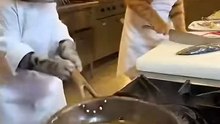 Watch how Cat Chef perfectly cooks top-quality shrimp 🍤✨