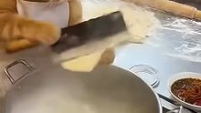Do you want to eat knife noodles made by cats