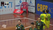 Gambá rouba cena e paralisa jogo da Supercopa de Futsal