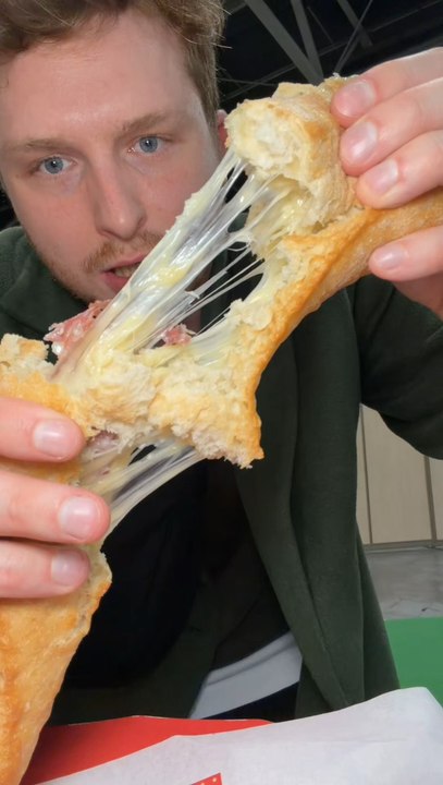 What I eat au Salon de l’Agriculture 2026 ✨🎉 cannelé à la noix, aligot, sandwich raclette ou encore sorbet coco, il y en avait pour tous les goûts et ça m’a rappelé les marchés de Noël de cet hiver 😱✨Et toi, tu as goûté quoi au SIA 2026 ?