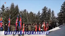 Realizado ato de partida da caravana dos funcionários da Federação Geral de Sindicatos da Coreia de todo o país pelos locais de batalha revolucionária da zona do monte Paektu