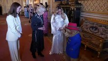 Queen: Hello Paddington, very nice to meet you