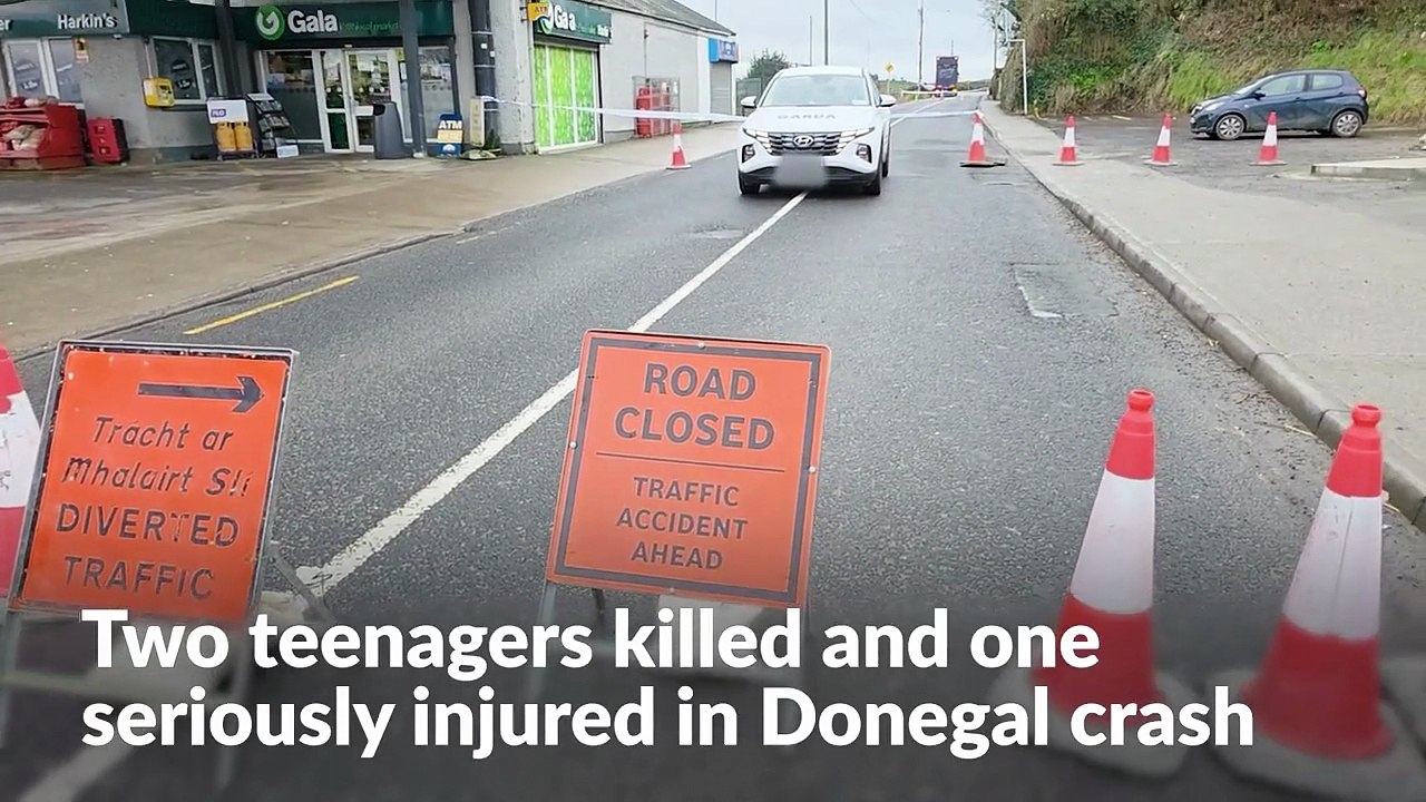 Two teenagers killed, one seriously injured, in Donegal crash