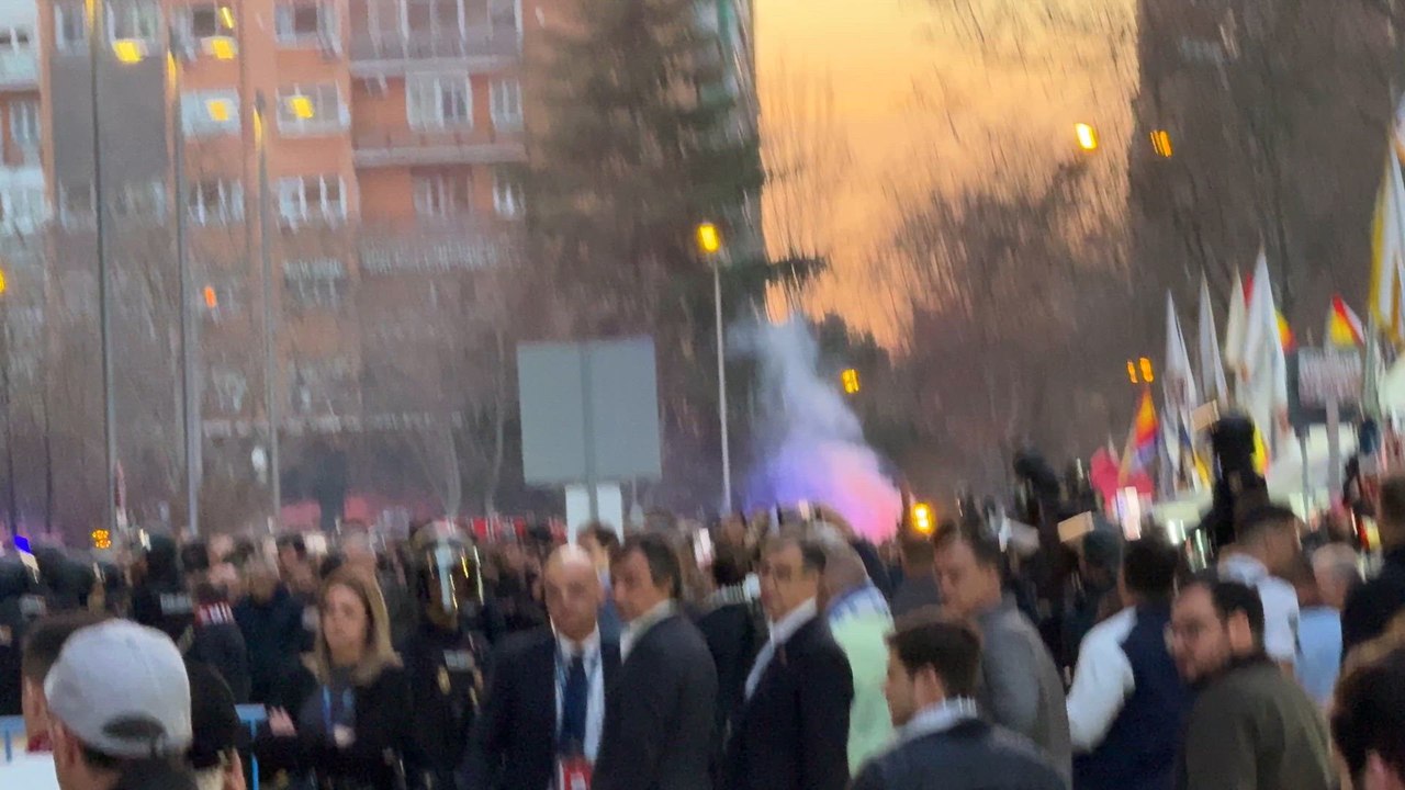 Llegada de los ultras del Benfica | Madrid - Benfica