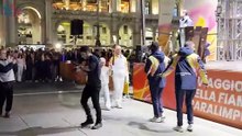 Paralimpiadi, l'arrivo della fiaccola in piazza Duomo