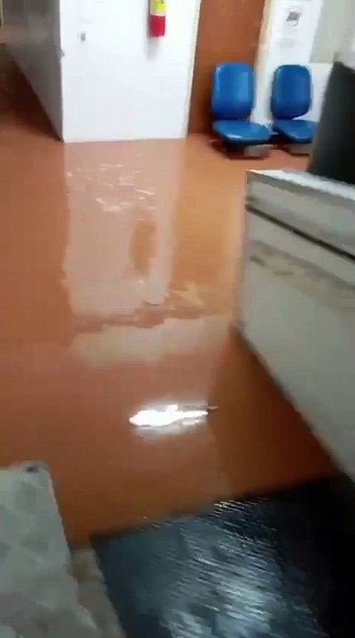 Alagamento dentro do Hospital de Pronto Socorro Dr. Mozart Teixeira (HPS)