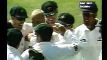 Mark Taylor Brilliant Catch of Saleem Malik at Rawalpindi First Test in First Innings on Oct 1998