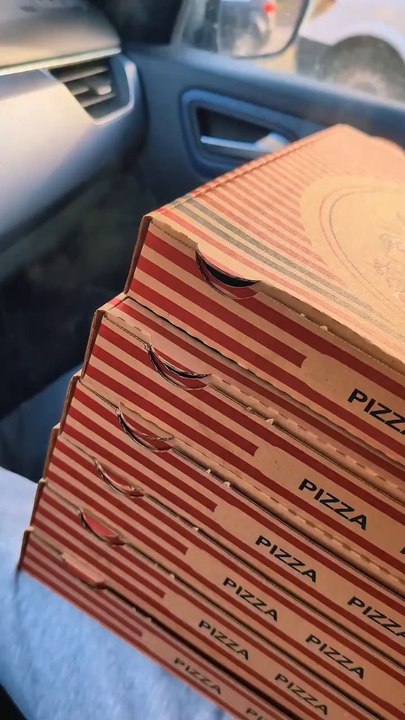 mon père martiniquais aime trop les pizzas