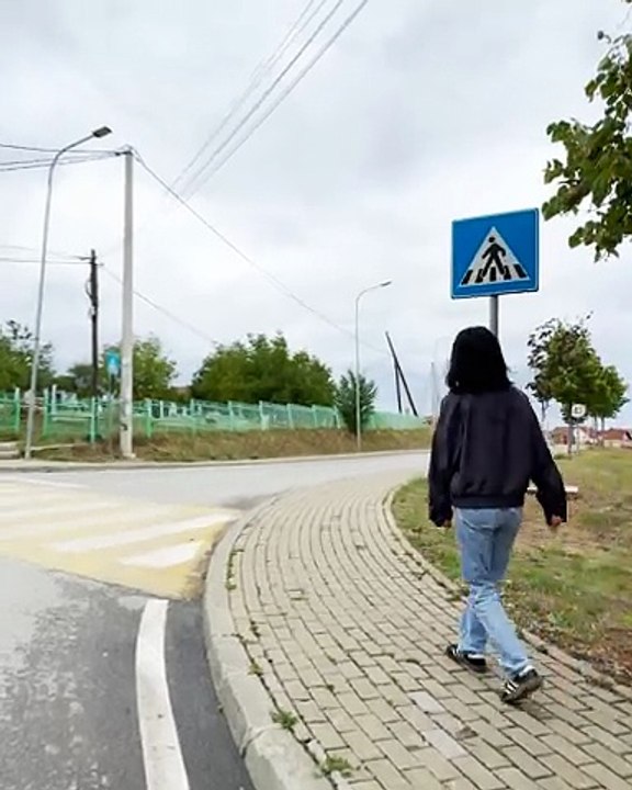 Crossing the road with confidence 😂