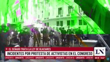 Tensión en el Congreso: 12 detenidos y un camarógrafo herido
