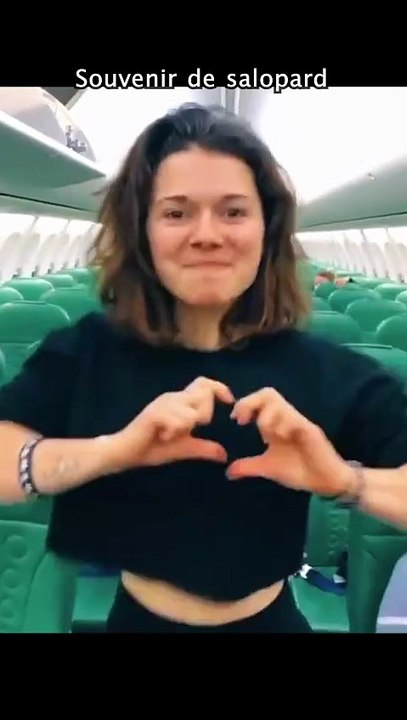 Qu est devenue la chanteuse de Bim bam boum ?