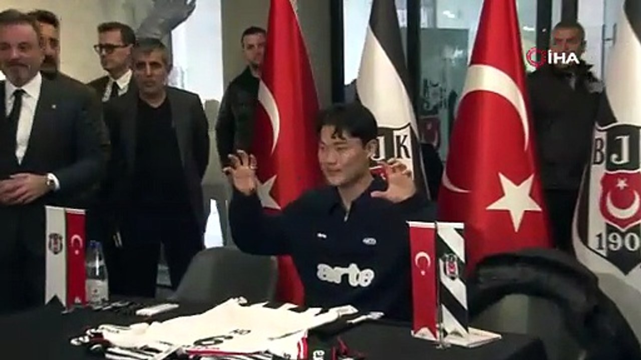 Hyeon-gyu Oh imza gününde taraftarlarla buluştu