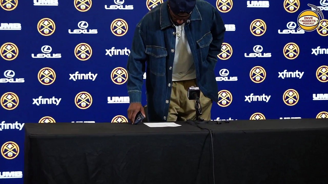 Tim Hardaway Jr. sits down for postgame media… then realizes no reporters showed up