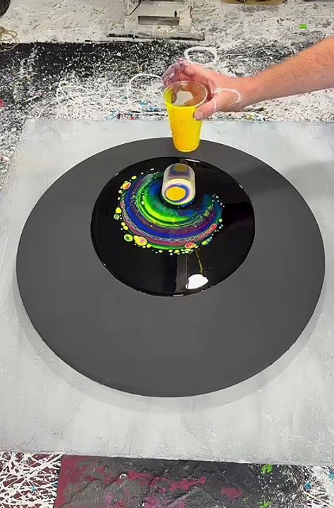 Open_cup_pour_#fluidart_#fluidartist_#pouringpaint_#acrylicpainting_#acrylicpour_#foryou_#fyp(p)