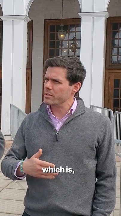 Clinton deposition paused over leaked Hillary photo